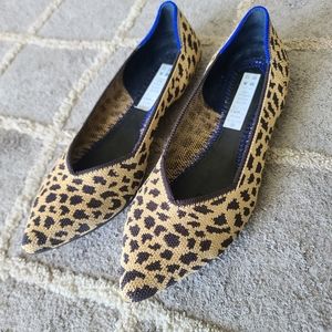 Rothys the point in Leopard size 9.5